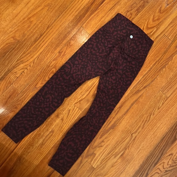 Lululemon size 2 leggings burgundy army type print - Picture 2 of 5